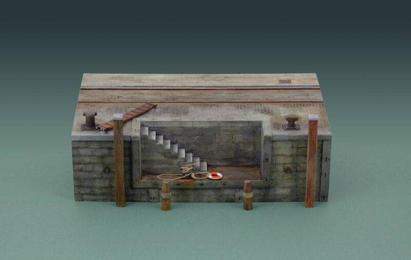 1/35 Italeri #5615 Dock with Stairs