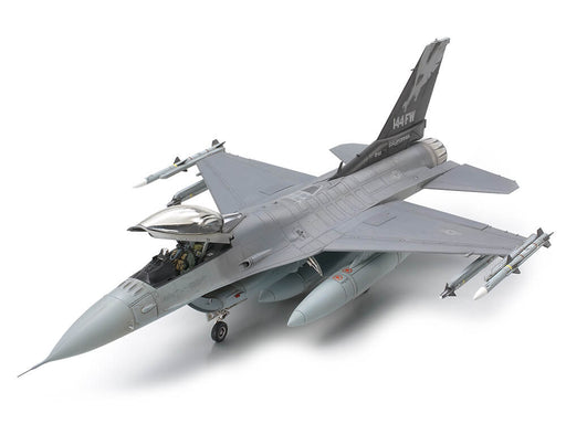 1/48 Tamiya #101 U.S. Fighter General Dynamics F-16C (Block 25/32) Fighting Falcon