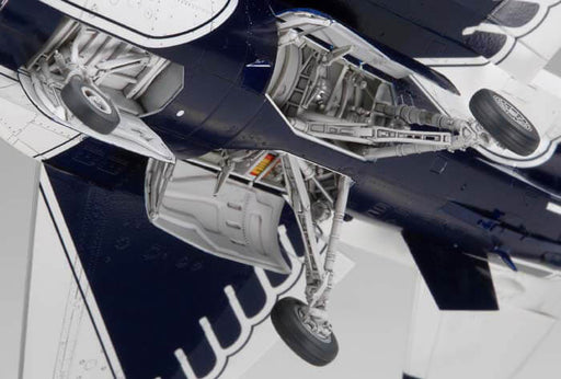 1/48 Tamiya #102 U.S. Aerobatic Demonstrator Lockheed Martin F-16C (Block 32/52) Fighting Falcon 