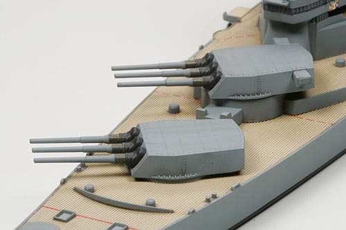 1/700 Water Line Series #614 U.S. Battleship USS New Jersey