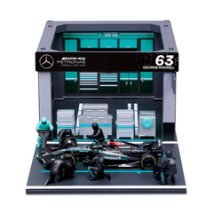 Bburago 1/43 Mercedes-AMG Petronas F1 W15 Formula Pit Pass George Russell