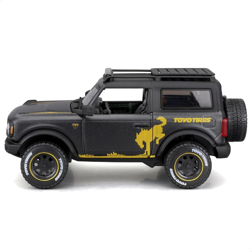 1/24 Maisto Design Off-Road Ford Bronco Badlands 2021 Gunmetal