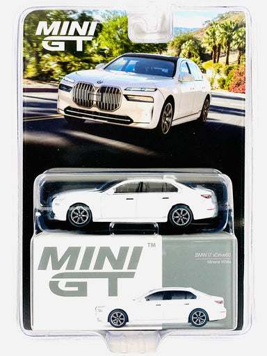 1/64 Mini GT BMW i7 xDrive60 Alpine White / Black Sapphire - Blister