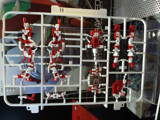 1/144 RG #19 Gundam Astray Red Frame
