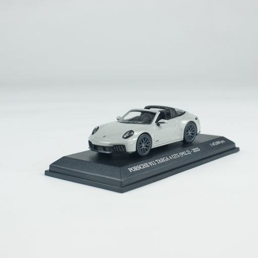 1/64 Minichamps Porsche 911 992.2 Targa 4 GTS 2025 CLDC Chalk 643064145