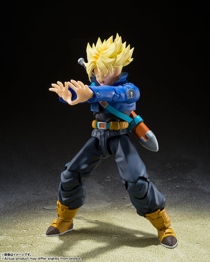 Tamashii Nations S.H. Figuarts Dragon Ball Z Super Saiyan Trunks The Boy from the Future Action Figure