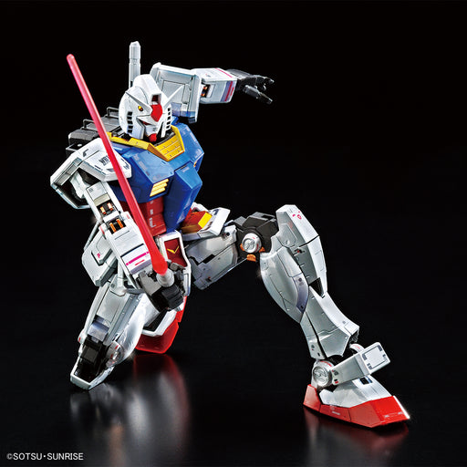 Gundam Base Limited 1/100 MG RX-78-2 Gundam Ver. 3.0 Titanium Finish (MP)