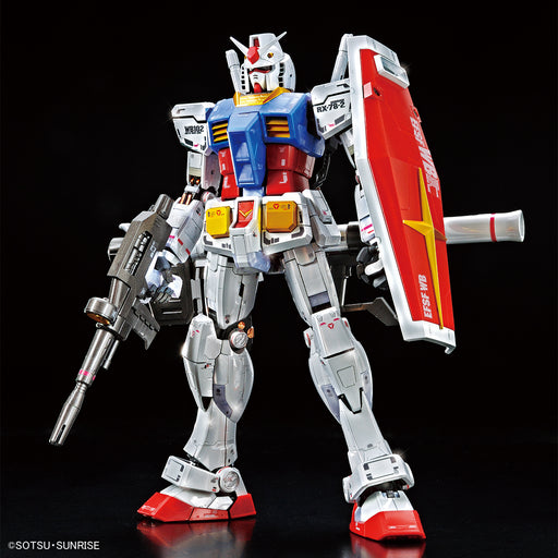 Gundam Base Limited 1/100 MG RX-78-2 Gundam Ver. 3.0 Titanium Finish (MP)