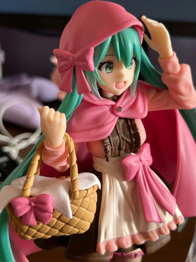 Taito Hatsune Miku Wonderland Red Riding Hood Limited Pink version Figure Prize (MP)